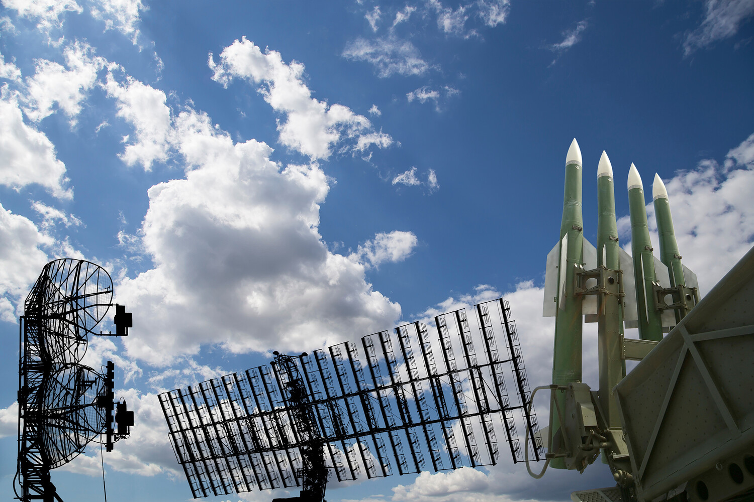 Iran Activates Air Defense Systems in Tabriz Amid Escalating Tensions with Israel