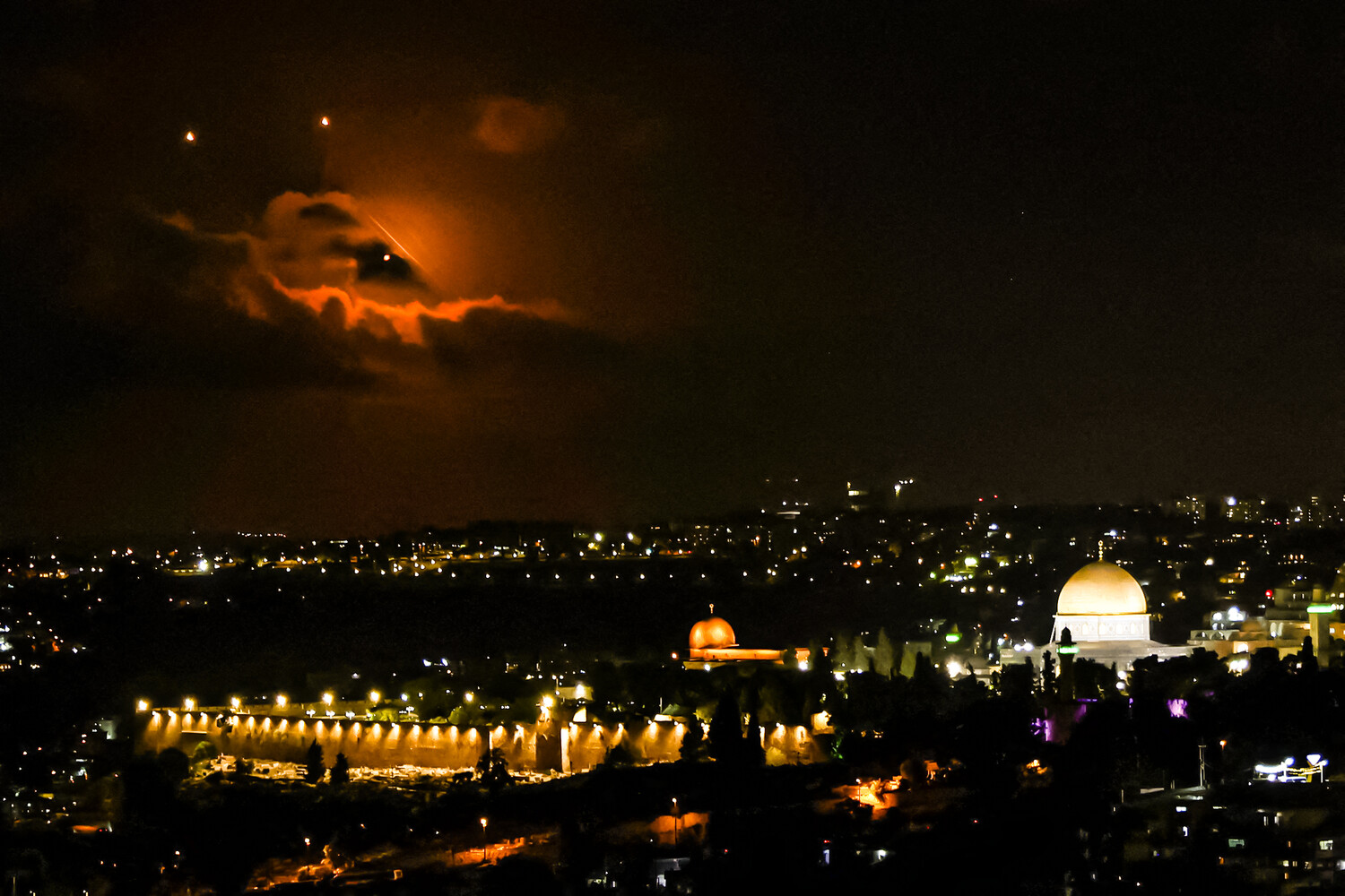 Israeli Air Defense Intercepts Iranian Rockets in Escalating Tensions