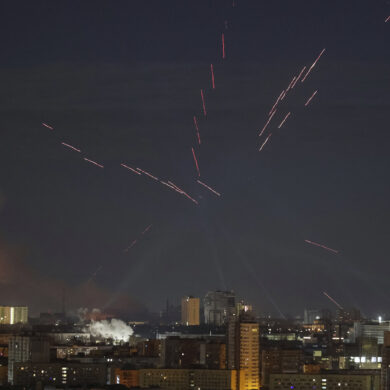 Kyiv Activates Air Defense Systems to Intercept Drone Wave, Mayor Confirms Sirens as Threat Emerge