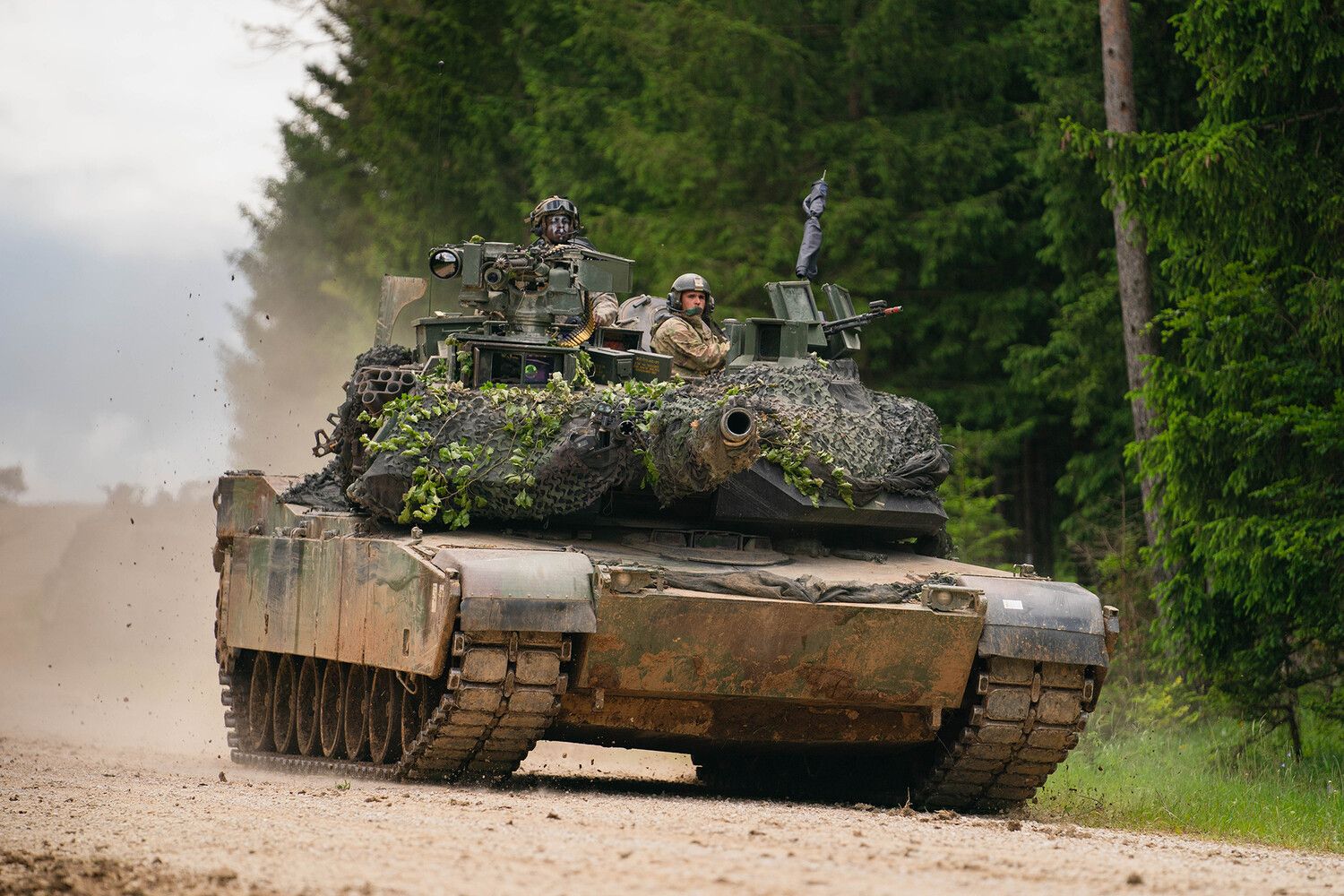 Privileged Insights: U.S. Abrams Tank Overhaul Revealed by Military Watch Magazine Amid Ukraine Concerns