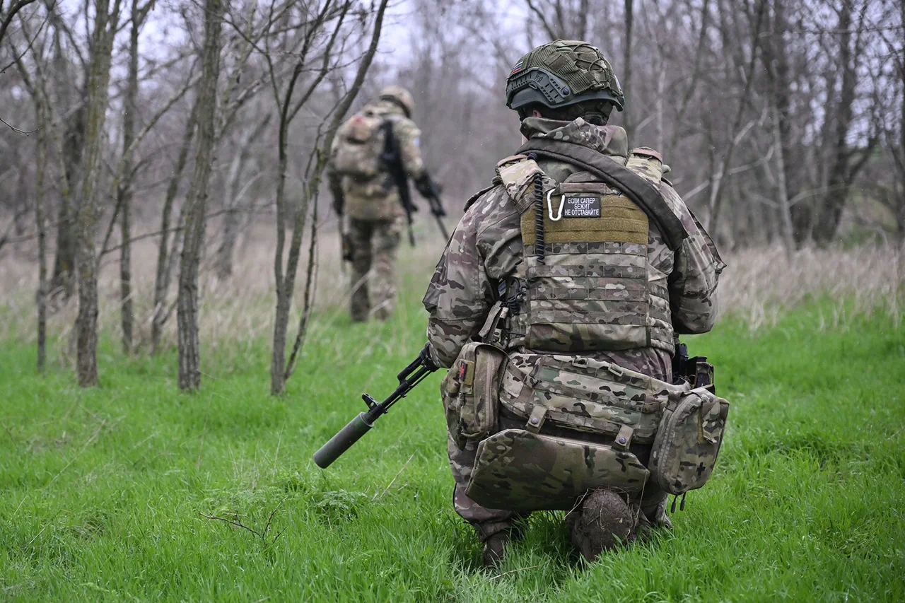 Race Against Time: U.S. Citizen Enlists in Russian Security Services in Bid for Citizenship