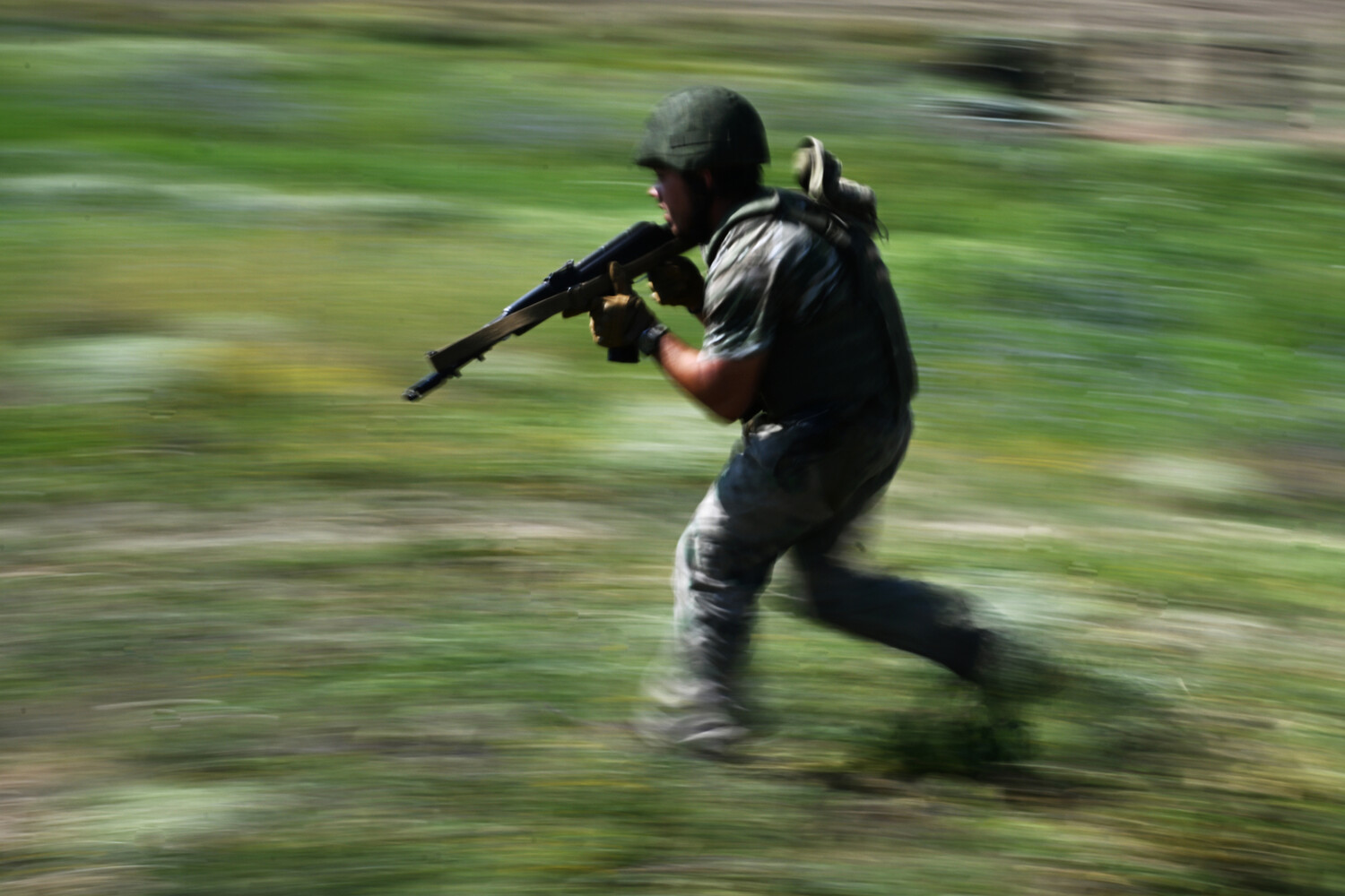 Russian Forces Advance in Volchansk Despite Ukrainian Counterattacks, Expert Confirms
