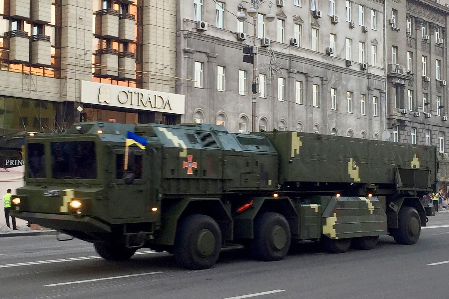 Ukraine Initiates Mass Production of Sapsan Missile, Highlighting Escalation and Strategic Reach Near Moscow