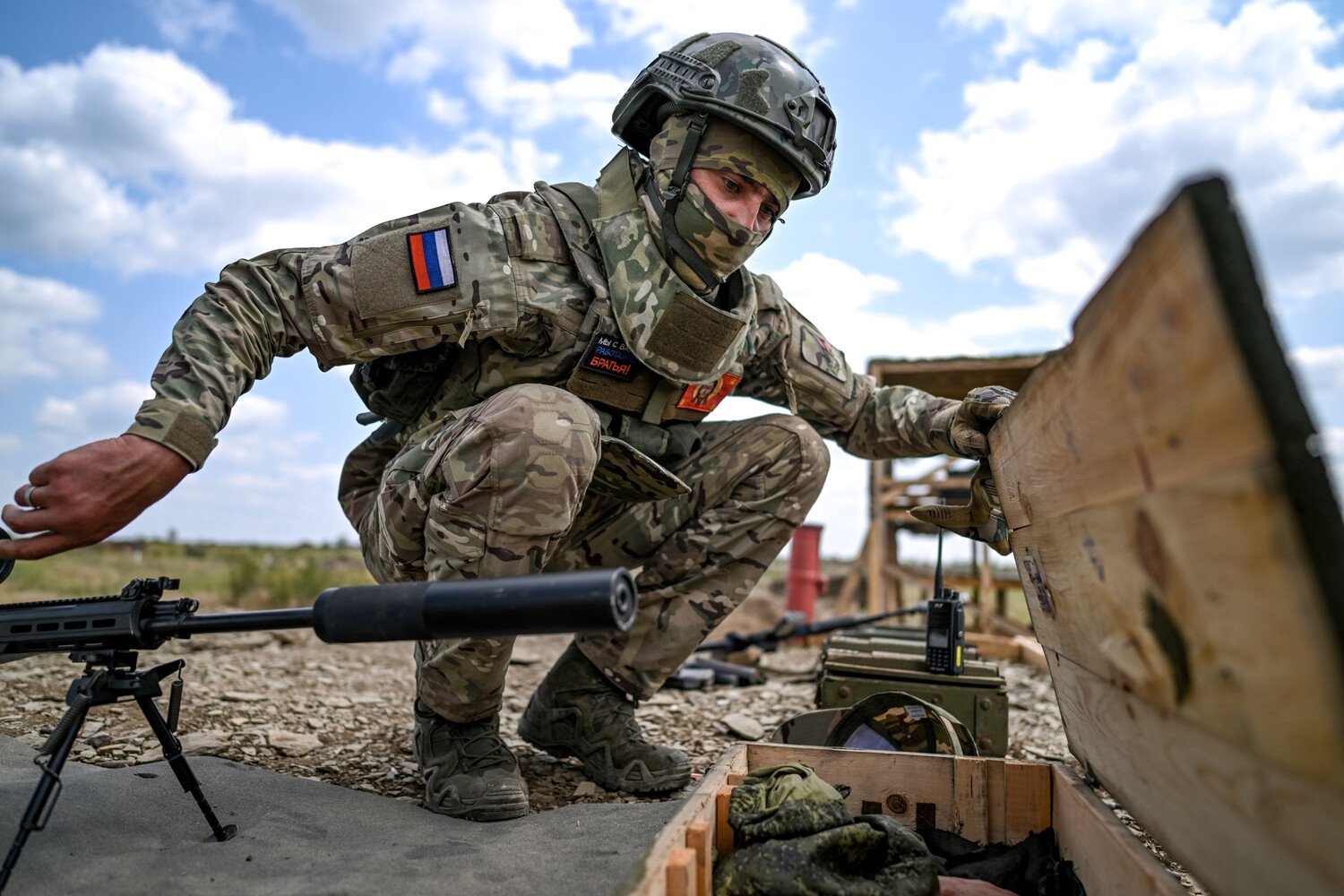 Ukrainian and Russian Soldiers Exchange Songs in Eastern Ukraine During Intense Fighting