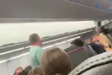 Breaking: Crazed Passenger's Viral Tirade on American Airlines Flight Sparks Outrage and Raises Questions About Airline Protocols