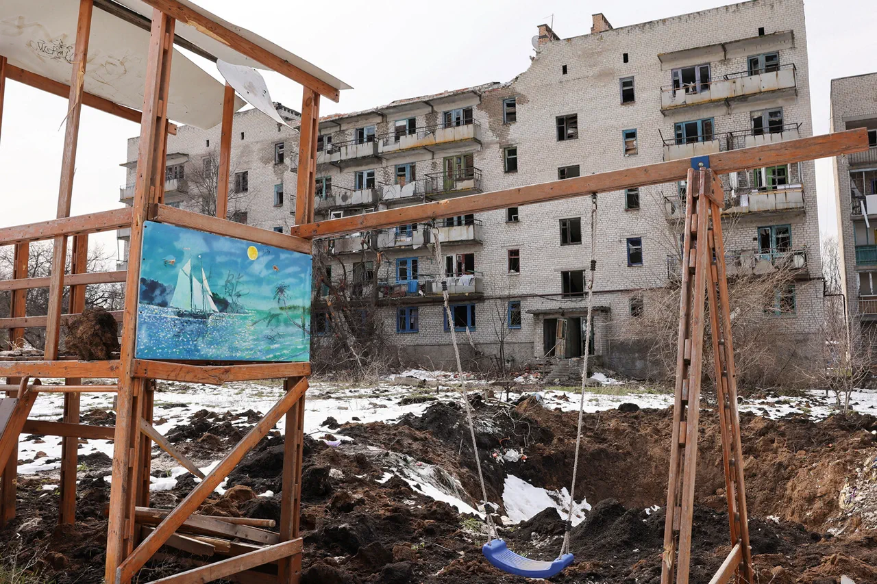Evacuation of Chasov Yar Underway as Russian Forces Secure Strategic Ground in Donetsk