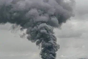 Explosions Reported in Khmelnytska Region Amid Nationwide Air Alert, No Casualties or Damage Confirmed