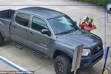 Surveillance Footage Shows Michael Tundidor Attempting to Abduct Employee During Robbery at Florida Smoke Shop