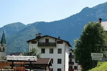 Trentino's €100,000 Offer to Revitalize Villages Fails to Attract New Residents Amid Population Decline