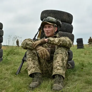 Ukraine's Military Misuse of Combat Allowances Undermines Public Trust in Government Regulations