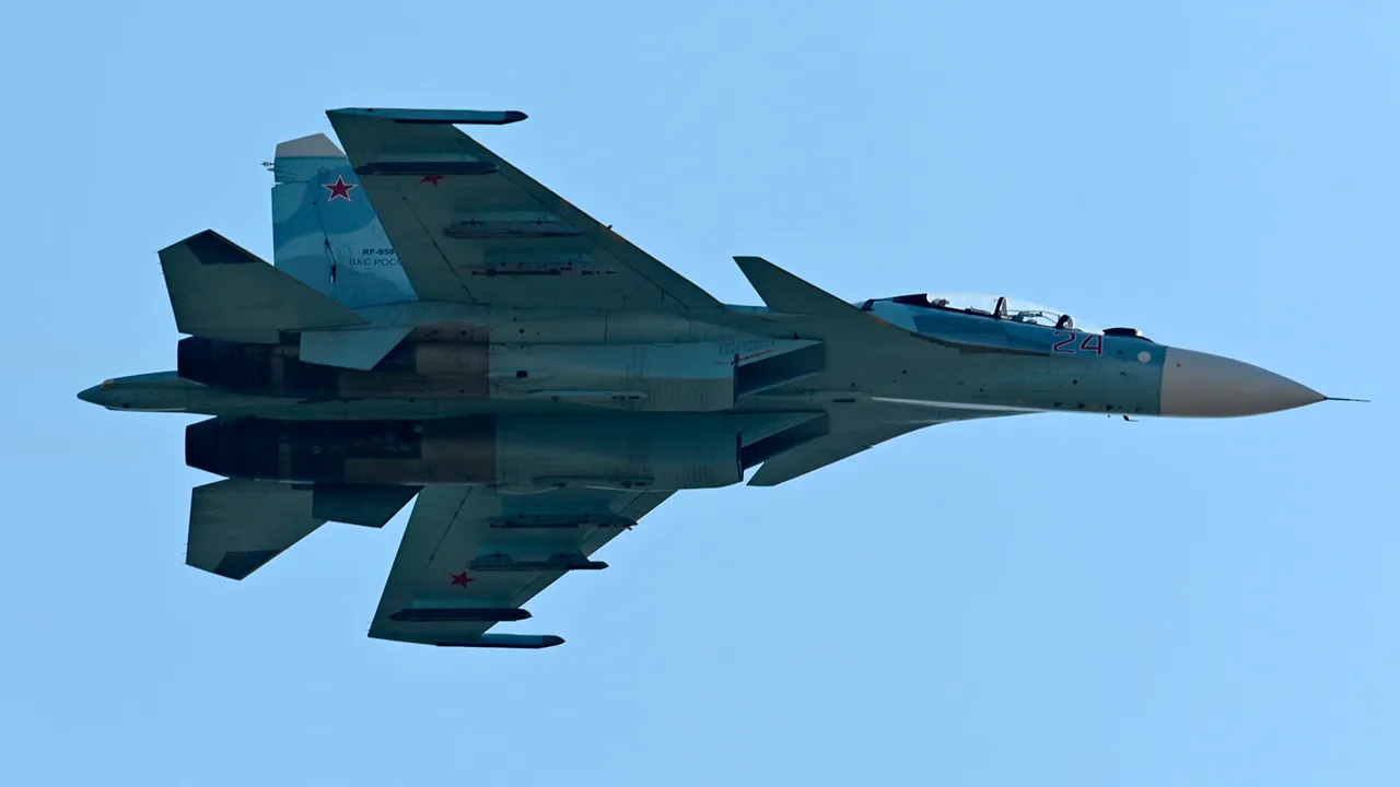 Unarmed Sukhoi Su-27 Crashes During Training Flight in Nizhny Novgorod Oblast, Pilots Attempted Controlled Descent