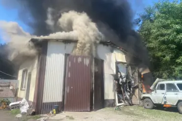 Urgent Update: Ukrainian Drone Attack Injures Civilian in Red Yaruga, Russia