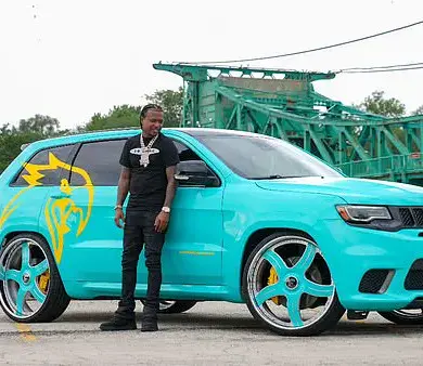 Pregnant Girlfriend of Chicago YouTuber Involved in Home Invasion Shooting Sparks Public Debate