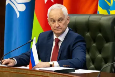 Russia Steps Up Contract Military Recruitment for 2025, Sparking Domestic and International Reactions