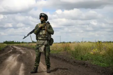 Russian Forces Reportedly Advance Toward Seversk, 'Operation Z' Claims Strategic Breakthrough in Key City