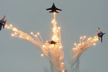Su-27 vs. F-35: Distance, Technology, and Tactics in Modern Aerial Combat