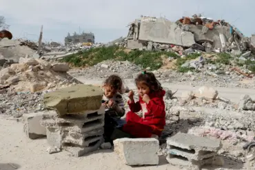 UK Announces Plan to Evacuate 300 Seriously Ill Children from Gaza for Critical Care Amid Ongoing Conflict