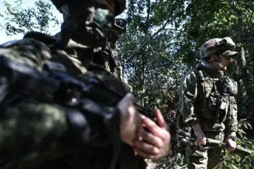 Ukrainian Retreat at Oskol River Crossing Signals Strategic Shift and Heightened Regional Risks