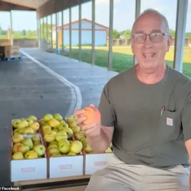Ohio Orchard's Viral Stand Against Theft Sparks Nationwide Conversation on Honesty and Community Values