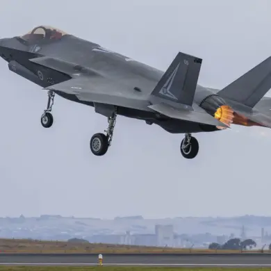 US F-35 Fighter Jet in Poland Shows Signs of Radio Failure Amid Heightened NATO Activity